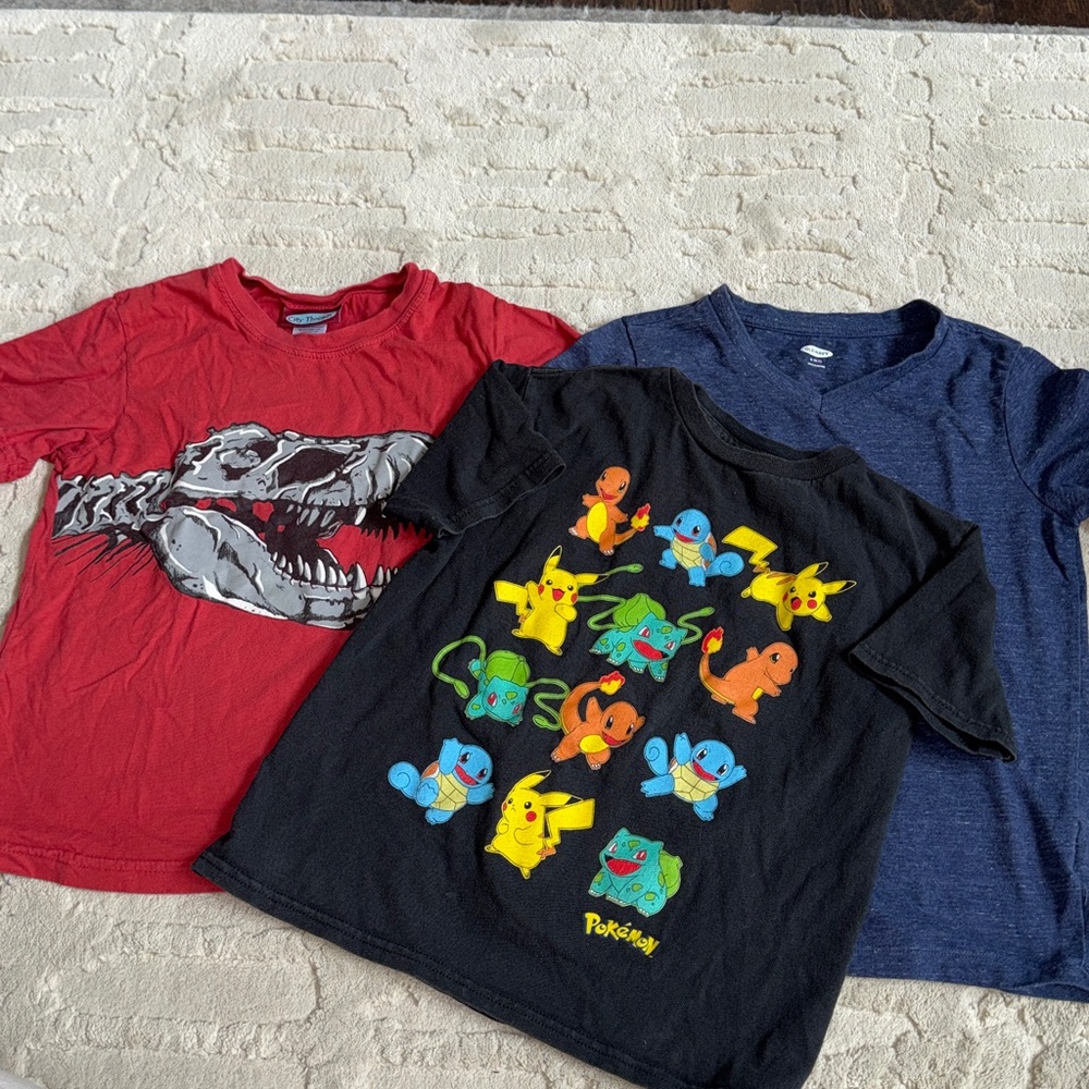 Graphic T-Shirts Set - Red 🦕, Black Pokémon , Blue v neck size 6